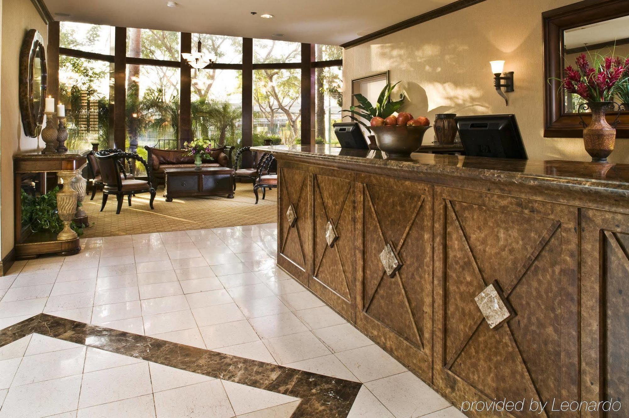 Carousel Inn And Suites Anaheim Dalaman gambar